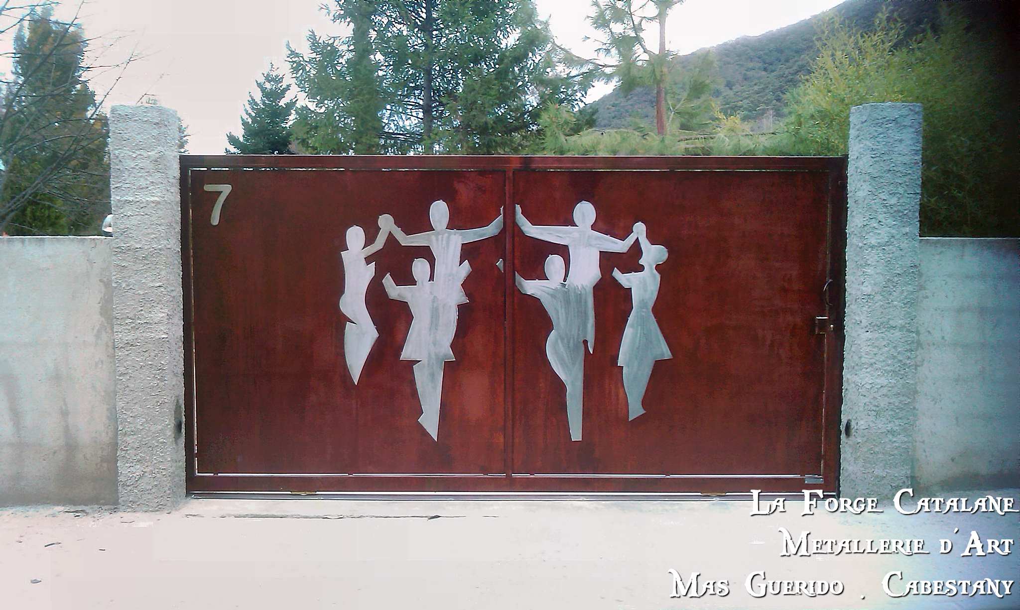 portail decoupe laser sardane  forge catalane.jpg